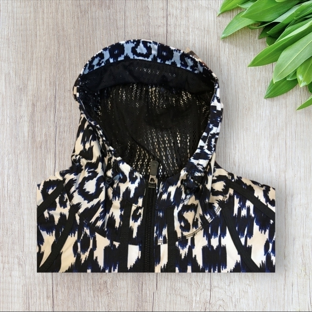 Lululemon Willpower Sprinkler Ikat Downtime Jacket Special Edition Size 6 - Picture 9 of 14